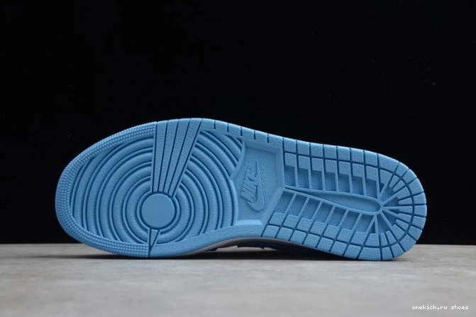 Cheap (W) Jordan Air Low AO9944-441 1 UNC 0612